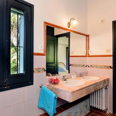 Madronos By Danlux Invest *